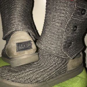 Gray knit Uggs